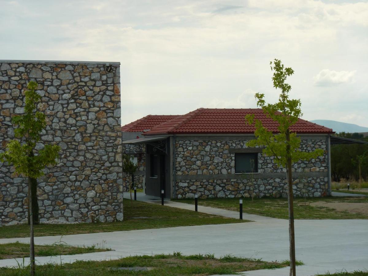 Comfort Suites & Rooms Larissa Exterior foto