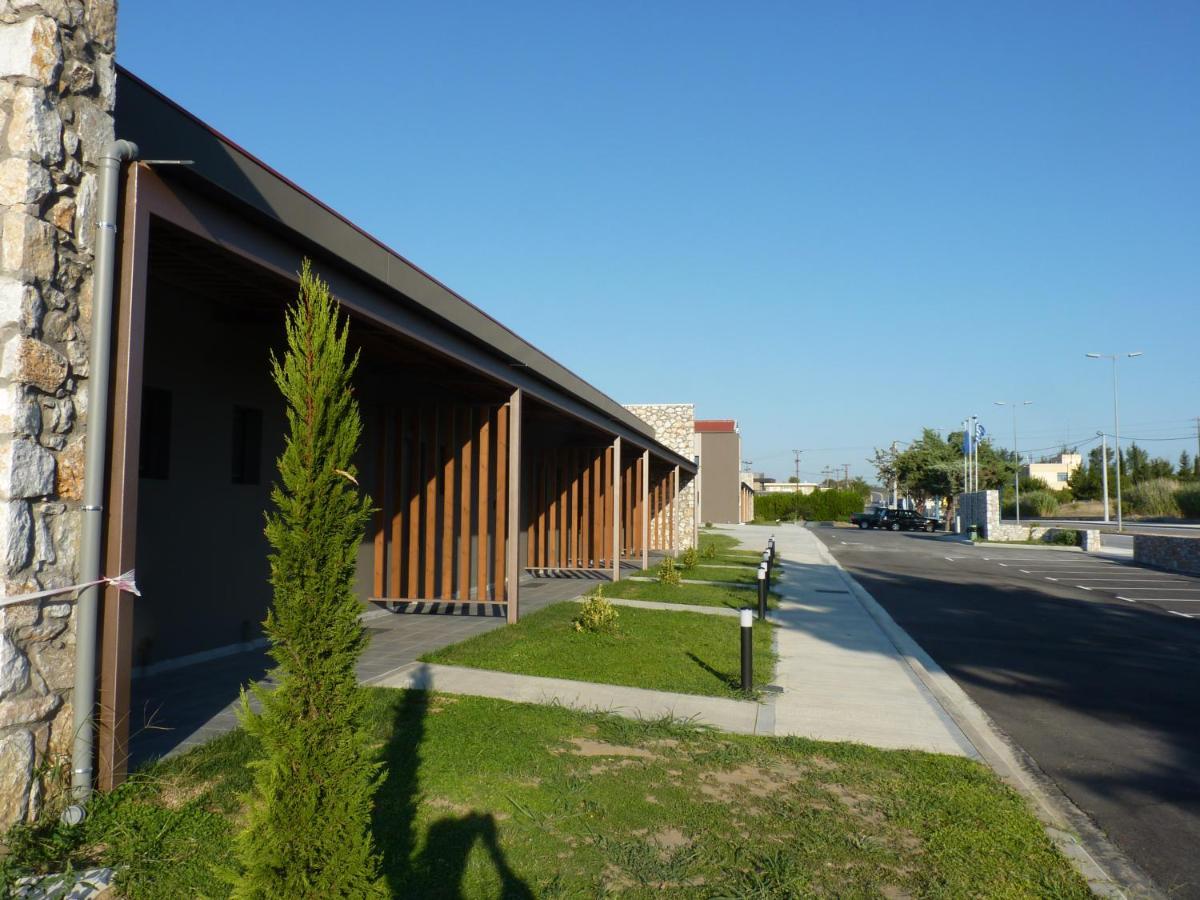 Comfort Suites & Rooms Larissa Exterior foto