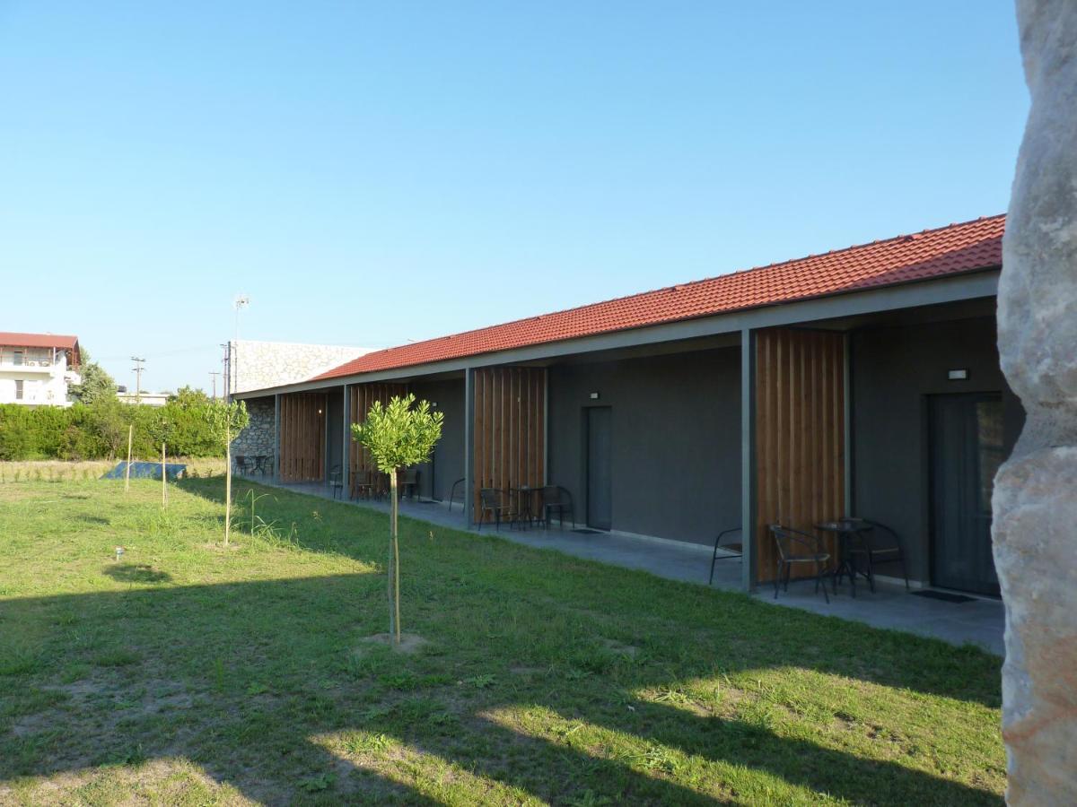 Comfort Suites & Rooms Larissa Exterior foto