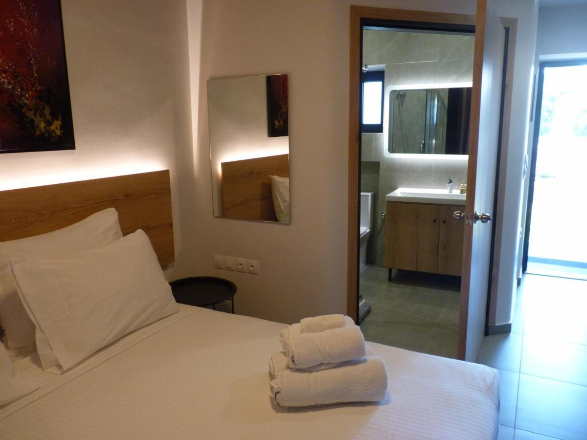 Comfort Suites & Rooms Larissa Exterior foto